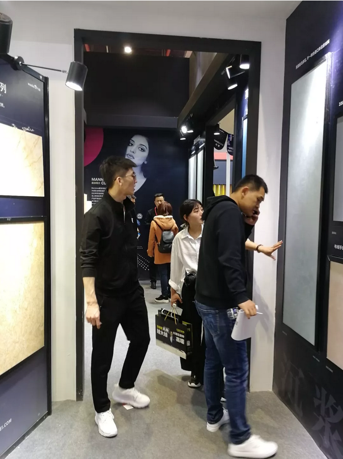 祝贺万磊 | 上海建博会首日，万磊获TOP品牌之誉！