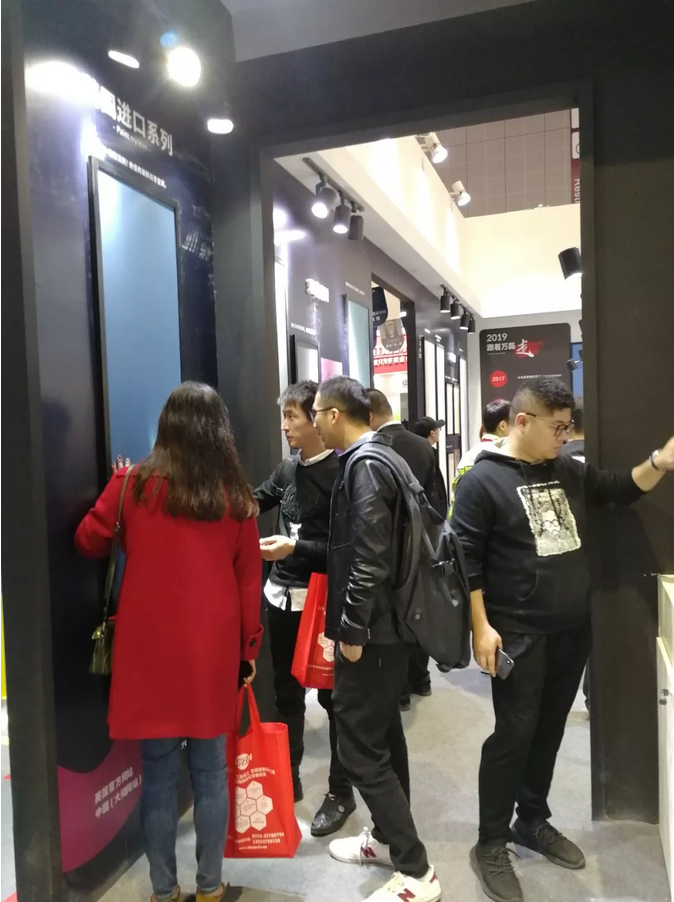 祝贺万磊 | 上海建博会首日，万磊获TOP品牌之誉！